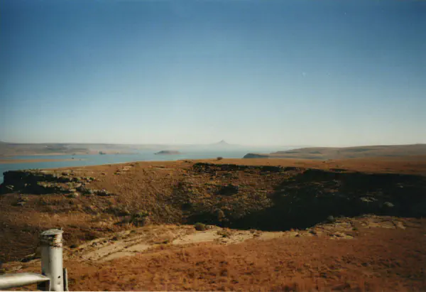 A view along the road to Nabij Bloemfontein