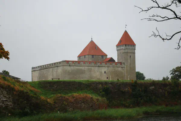Kuressaare Piiskopiliinus (Kuressaare Castle)