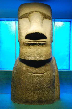 Easter Island statue @AMNH