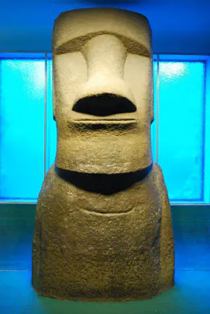 Easter Island statue @AMNH