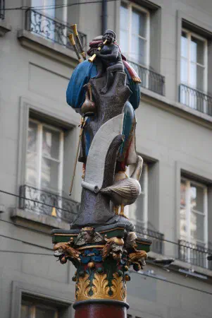 There are 12 16th century fountains in the capital of Switzerland, Bern. Fountain Pfeiferbrunnen (Piper)