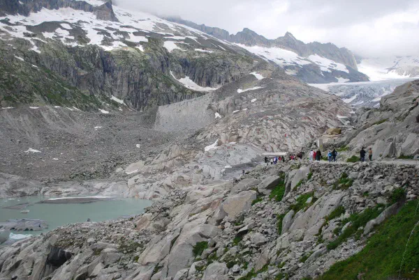 At the right is the Rh&ocirc;ne glacier