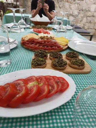 Wine tasting in Godinje