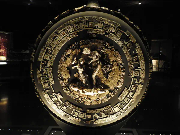 Philip's II trimmed with gold suit of armour (336 B.C.)